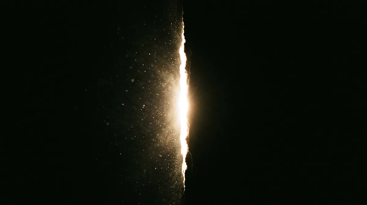 Invitation in black — Luminous field